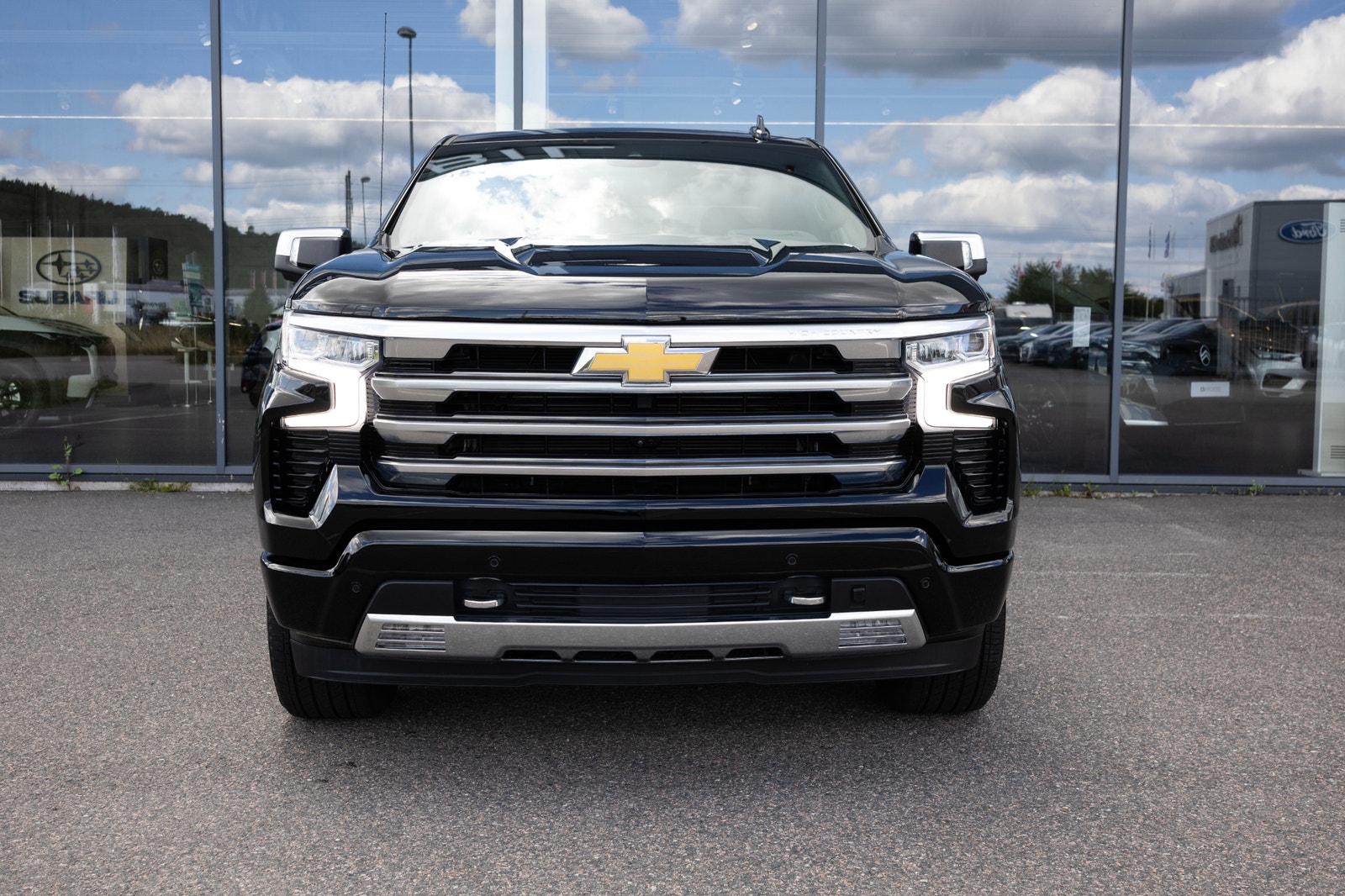 Chevrolet Silverado High Country 3.0 Duramax 4WD Drag 2026 - miniatyr 2
