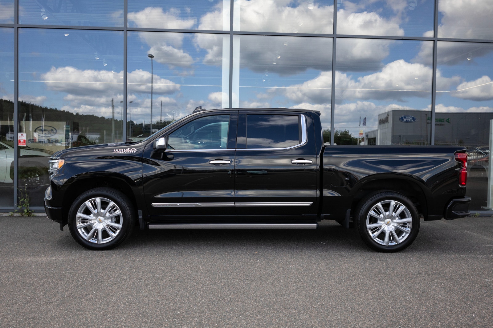 Chevrolet Silverado High Country 3.0 Duramax 4WD Drag 2026 - miniatyr 4