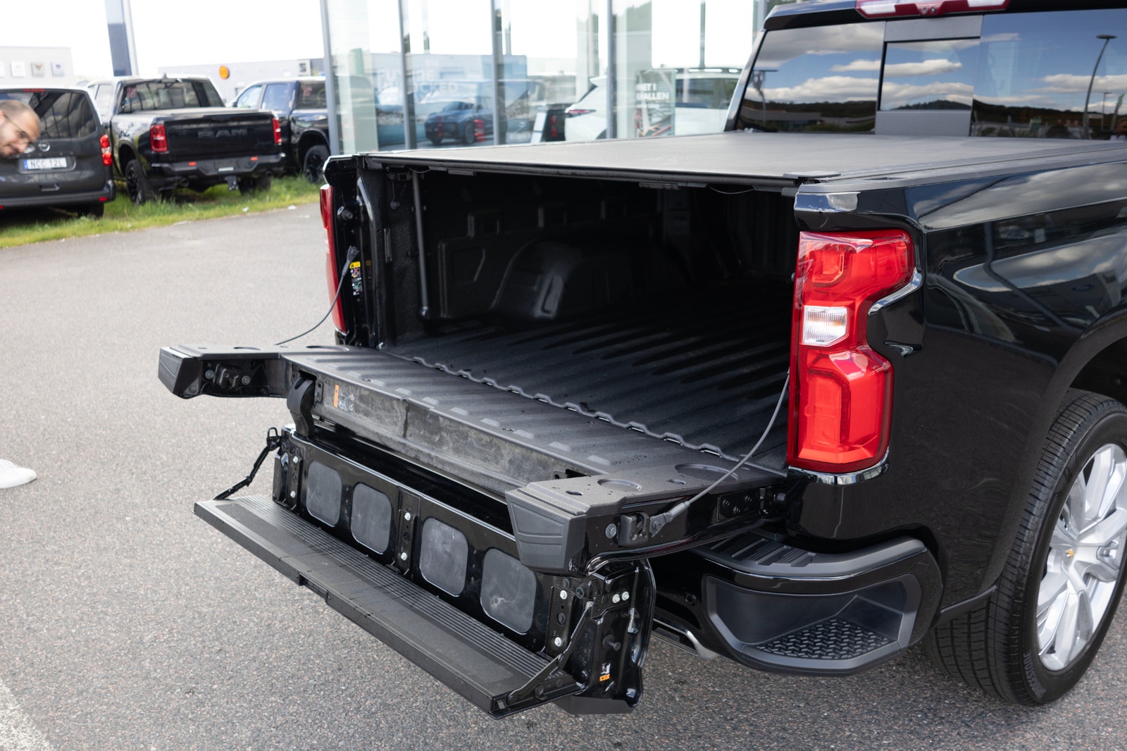 Chevrolet Silverado High Country 3.0 Duramax 4WD Drag 2026 - miniatyr 10