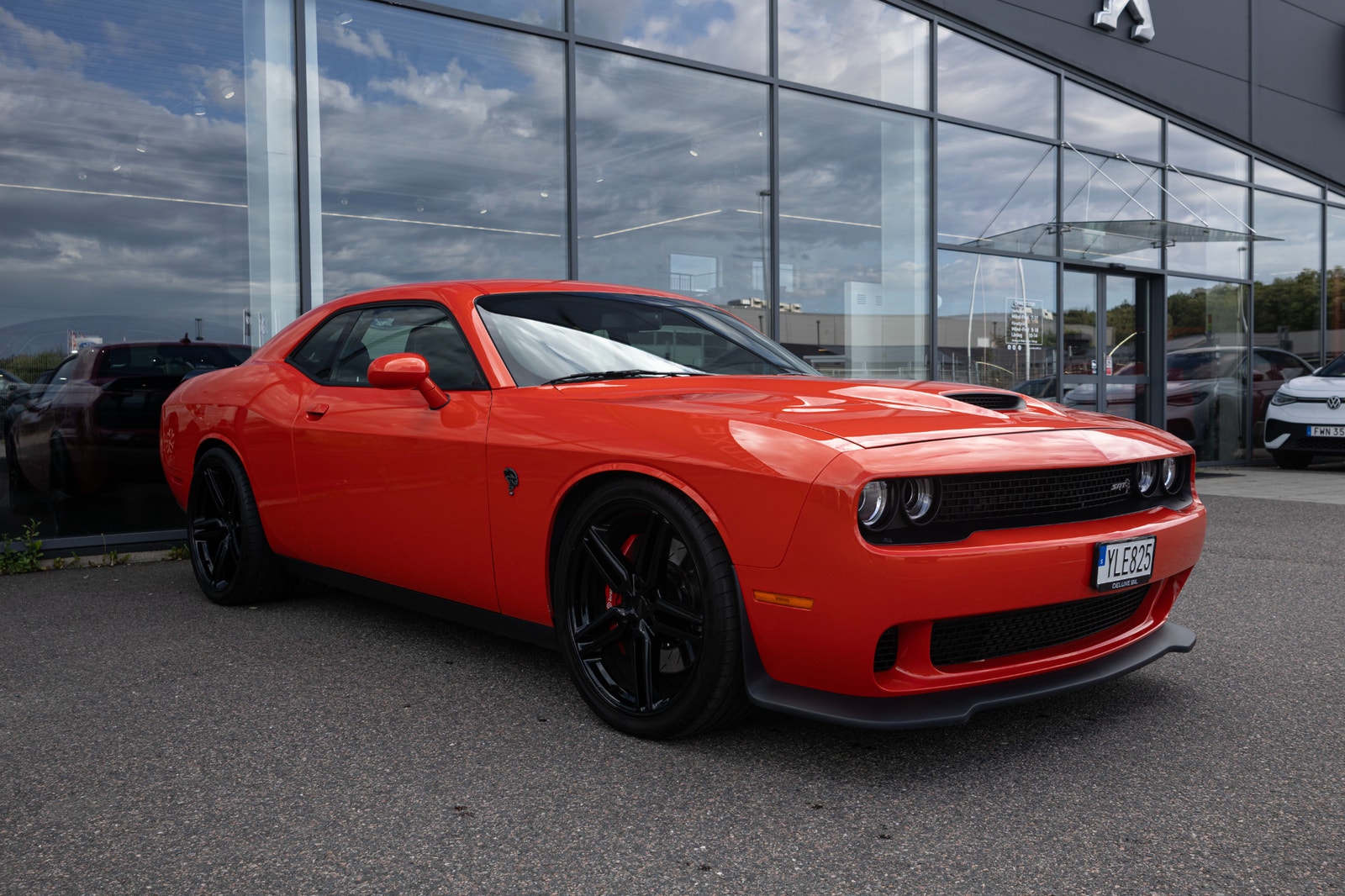 Dodge Challenger SRT Hellcat 717 hk / 1.413 mil / Vossen 22 tum Alu / 2018 - miniatyr 3