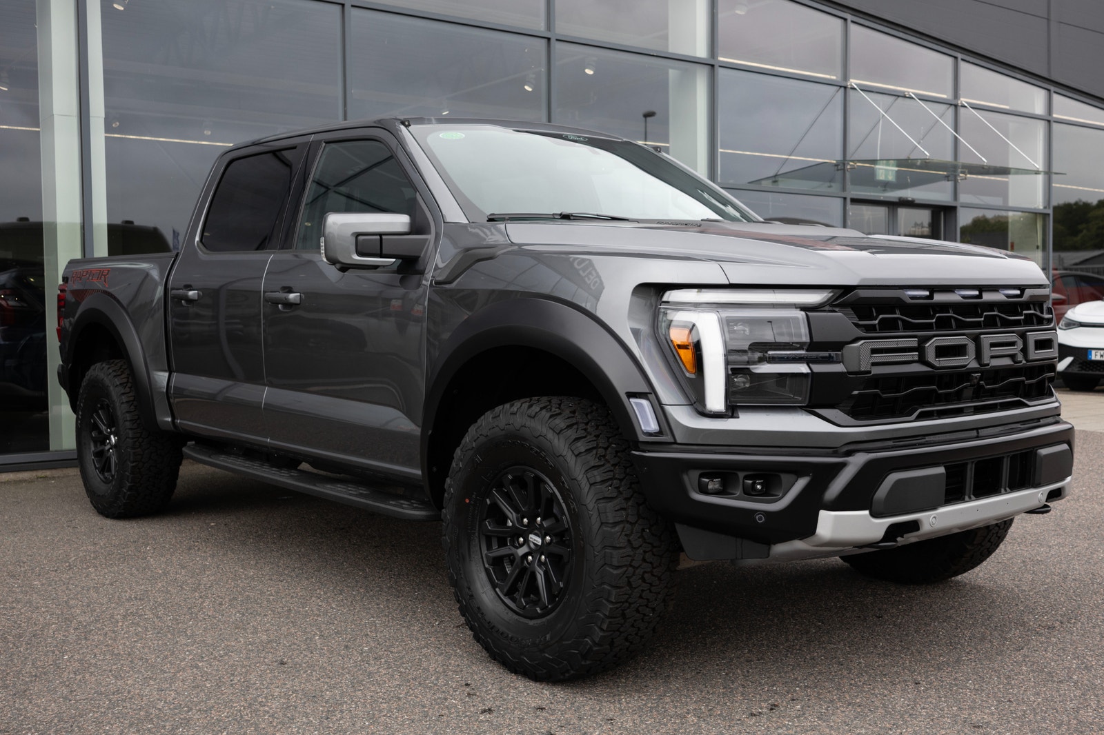 Ford F-150 NYA RAPTOR 2026 / FOX RACING SHOX / SNABB LEVERANS 2026 - miniatyr 3