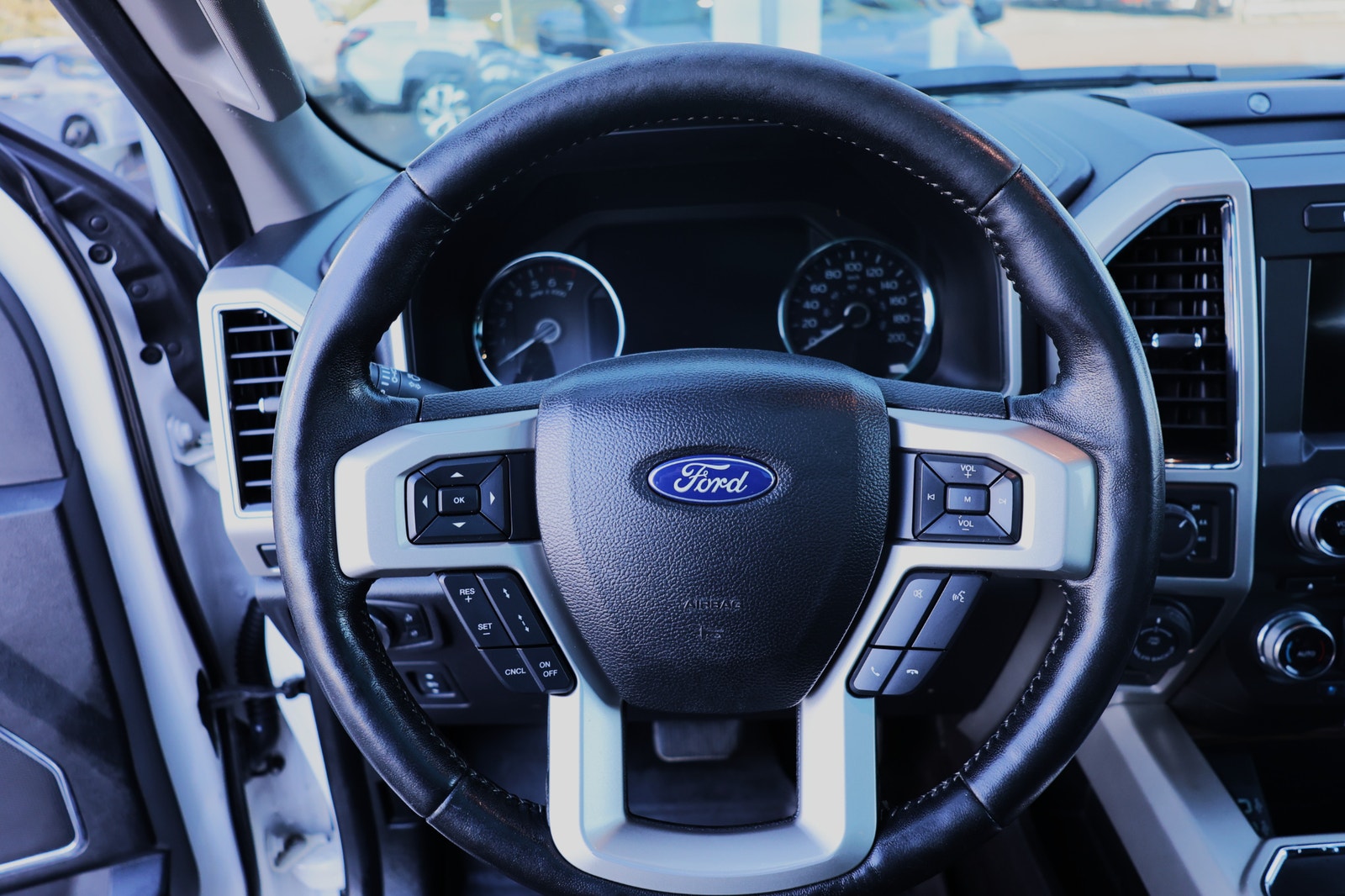 Ford F-150 SuperCrew 5.0 V8 401hk Lariat Flaklock Pano B&O MOMS 2018 - miniatyr 12