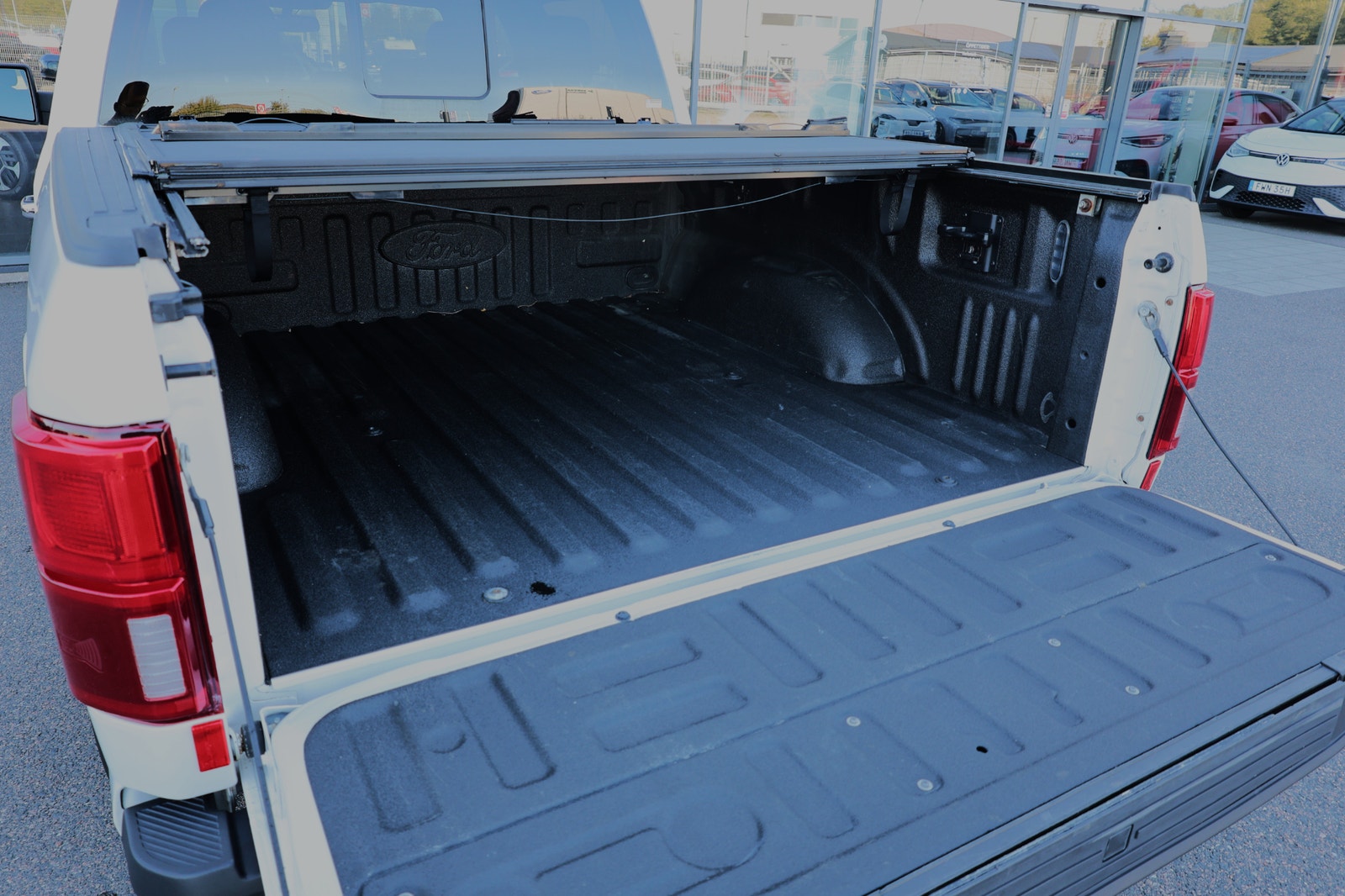 Ford F-150 SuperCrew 5.0 V8 401hk Lariat Flaklock Pano B&O MOMS 2018 - miniatyr 21