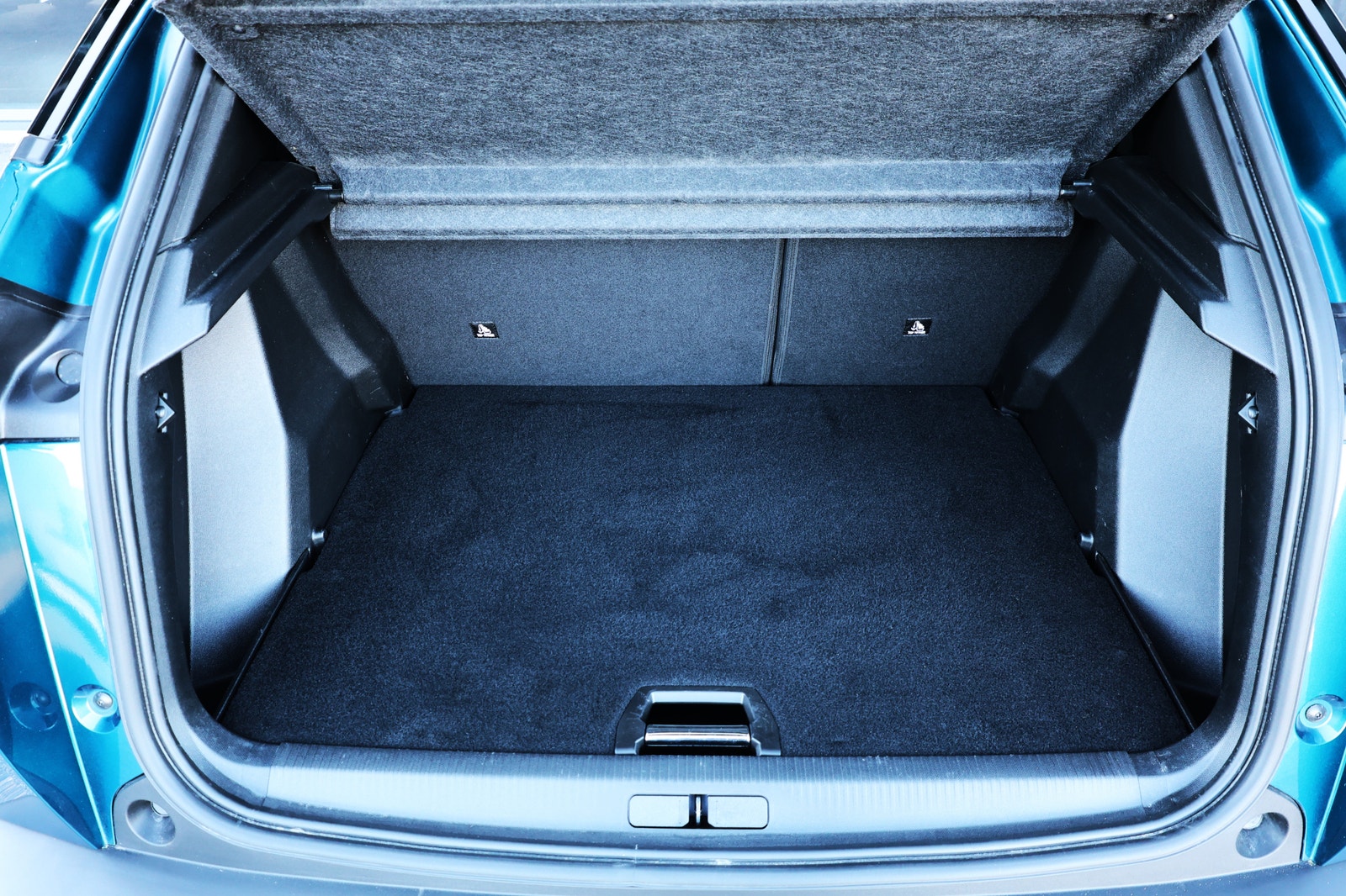 Peugeot 2008 GT Hybrid 145hk Aut Panoramaglastak 2025 - miniatyr 19