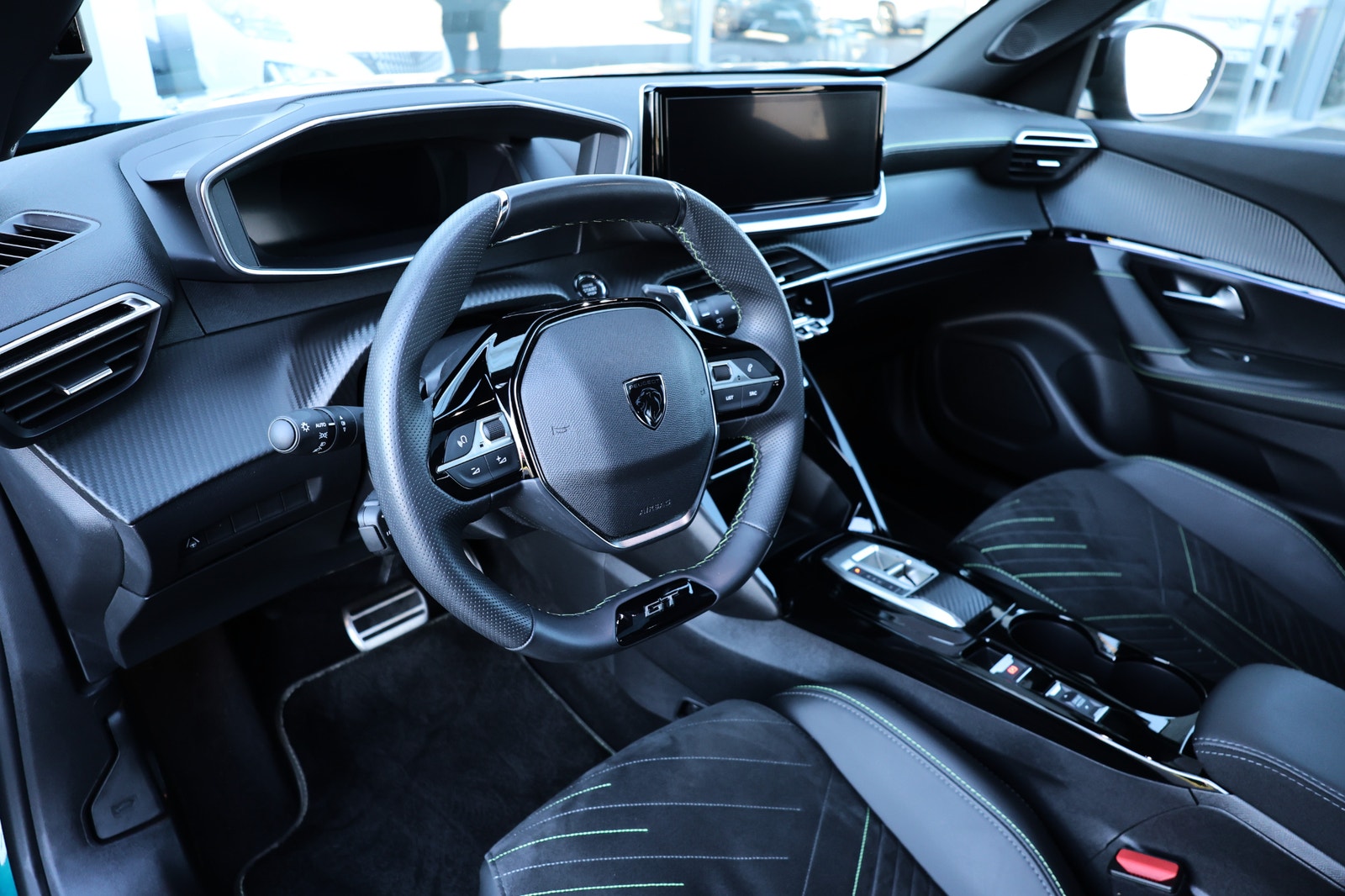 Peugeot 2008 GT Hybrid 145hk Aut Panoramaglastak 2025 - miniatyr 7