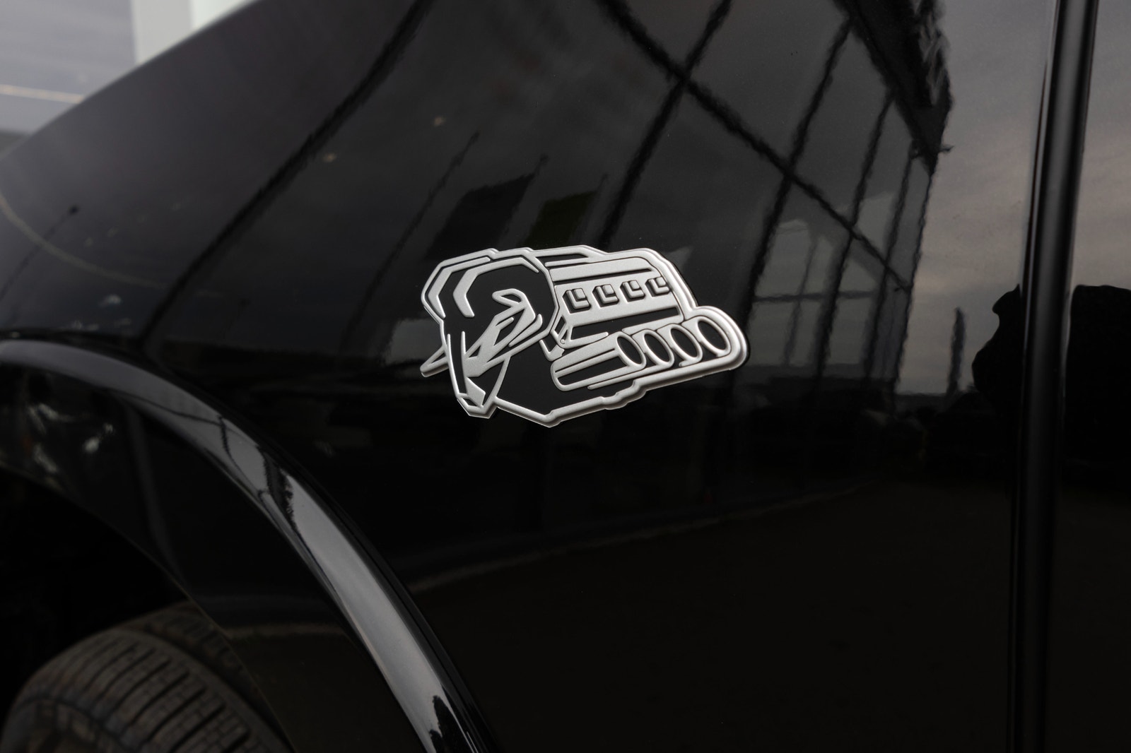 Dodge RAM 1500 Limited Night Edition V8 5.7L HEMI Rambox Multilucka 2026 - miniatyr 8
