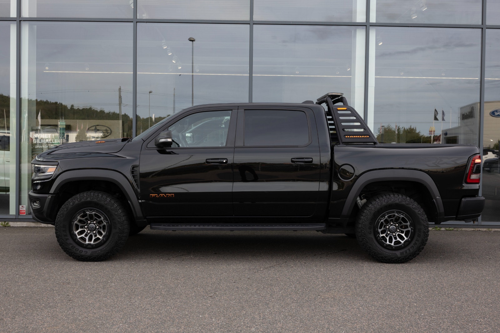 Dodge RAM 1500 TRX 6.2 V8 711 hk / 1 ägare / Ferrita Sportsystem / 2022 - miniatyr 4