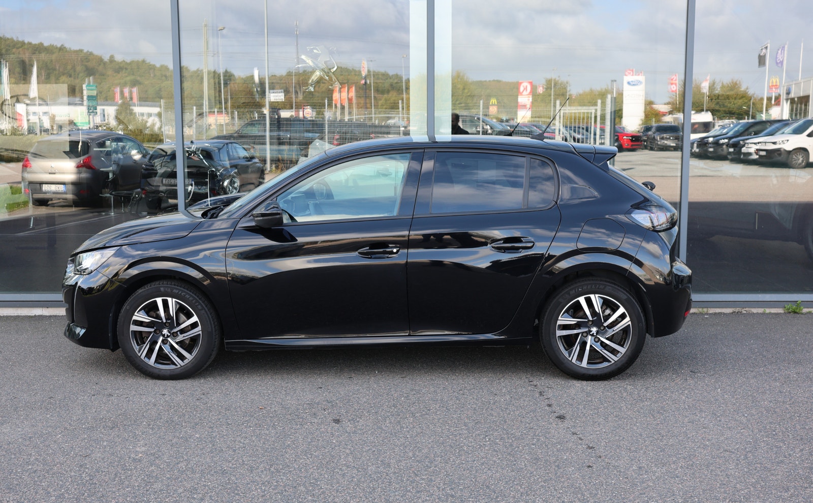 Peugeot 208 ALLURE 1.2 PureTech 100hk B-kamera 2023 - miniatyr 7