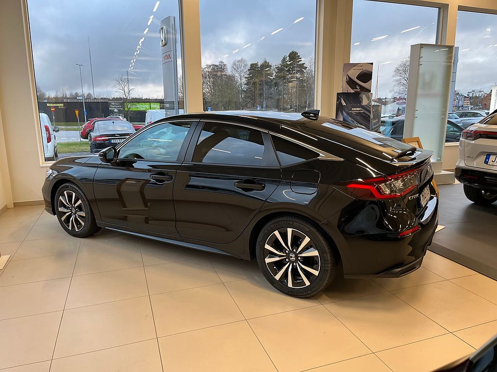 Honda Civic e:HEV Köp bilen online på www.erbil.se