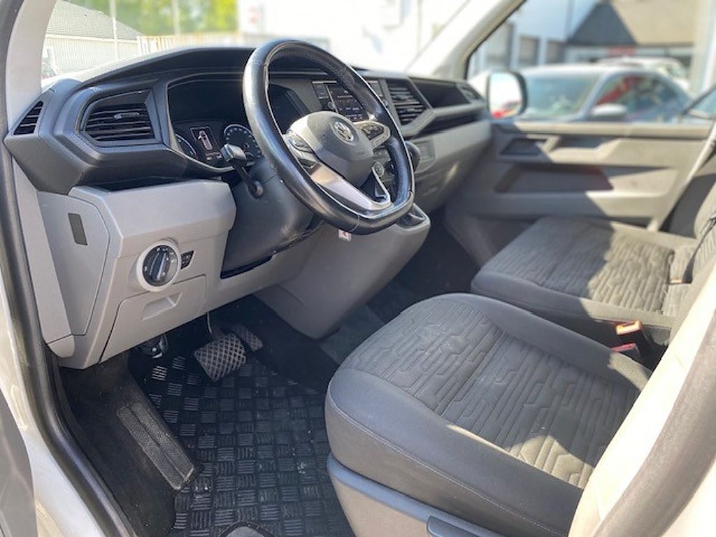 Volkswagen Caravelle 2020 - miniatyr 5