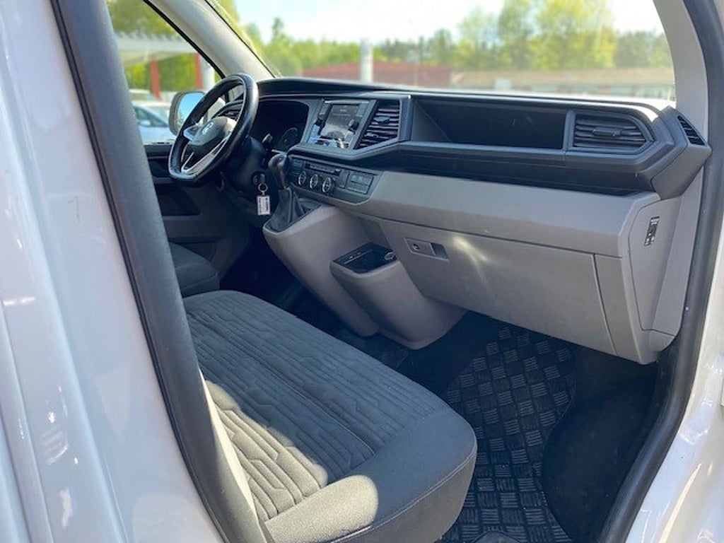 Volkswagen Caravelle 2020 - miniatyr 6