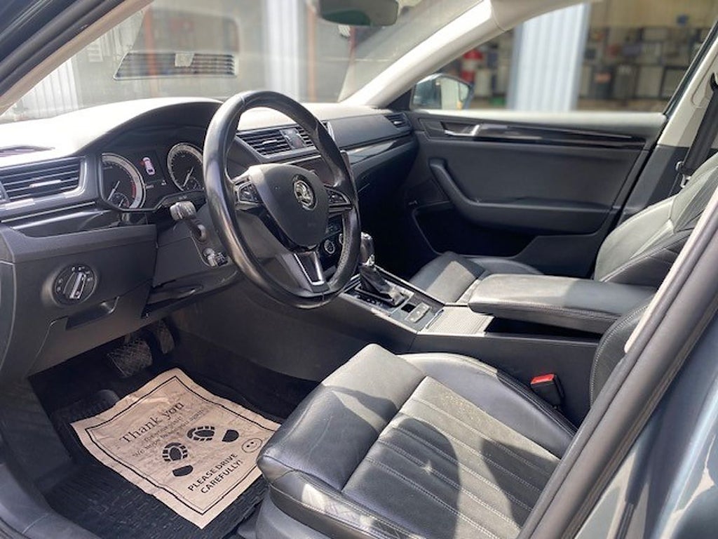 Skoda Superb 2018 - miniatyr 5