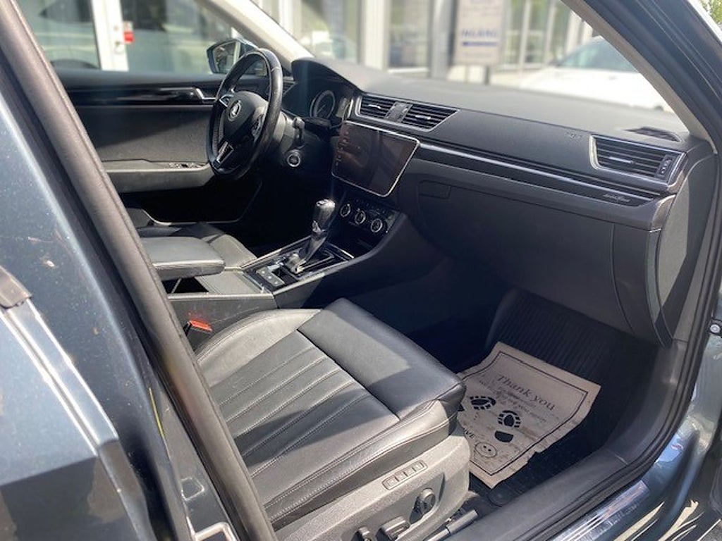 Skoda Superb 2018 - miniatyr 7