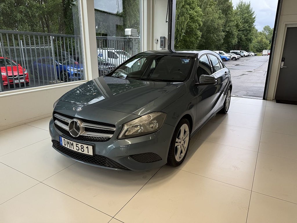 Mercedes-Benz A200 2015 - miniatyr 2