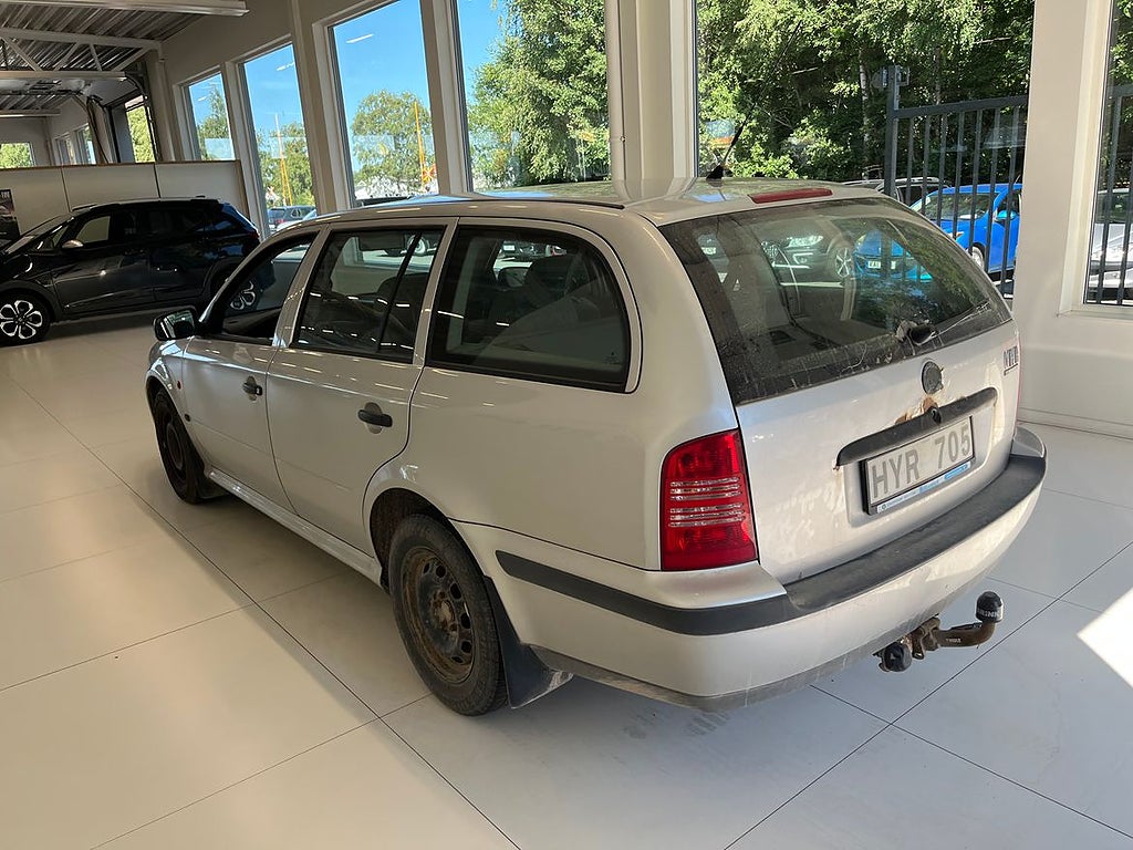 Skoda Octavia 1999 - miniatyr 4