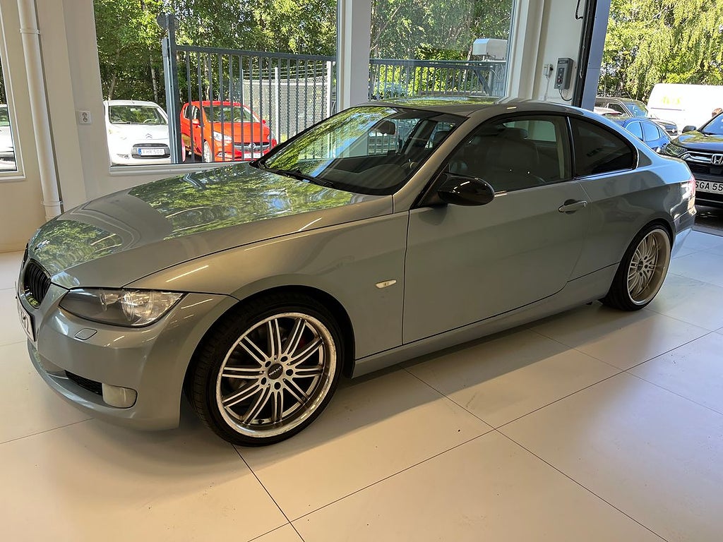 BMW 325i 2008 - miniatyr 2