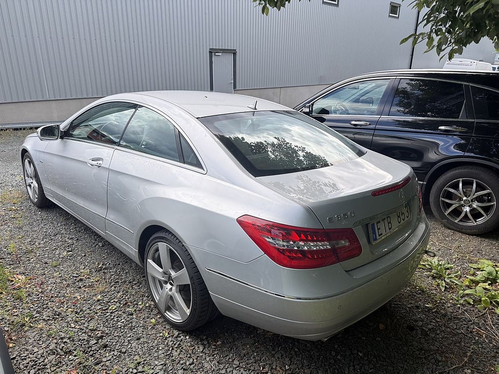 Mercedes-Benz E350 2010 - miniatyr 2