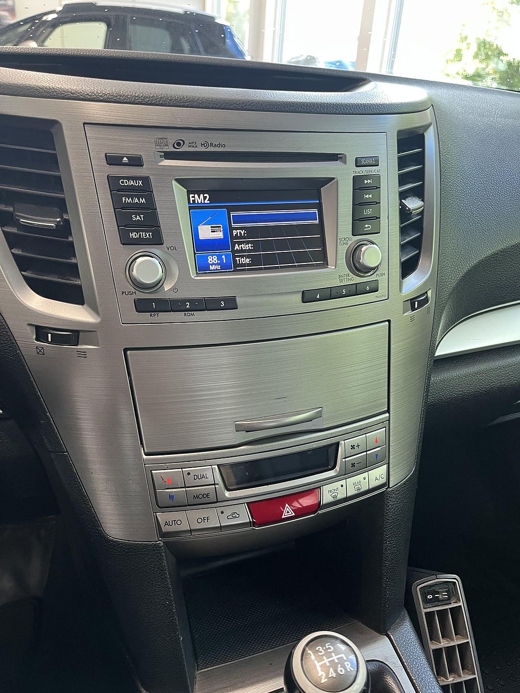 Subaru Legacy 2012 - miniatyr 8
