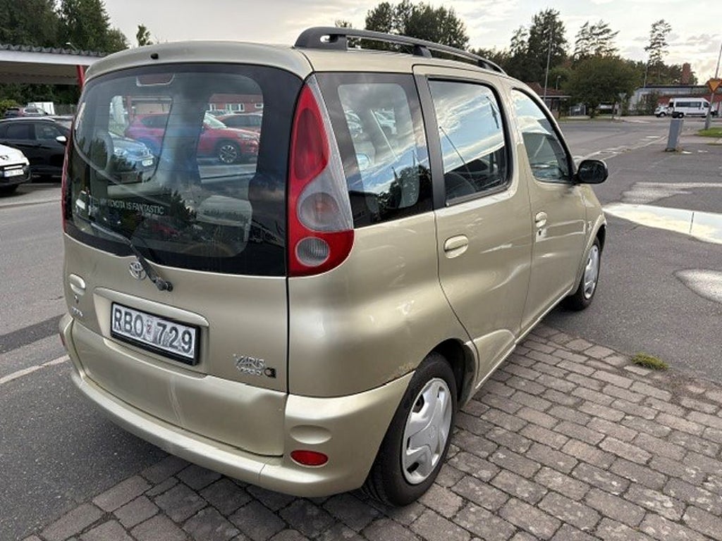 Toyota Yaris Verso 1999 - miniatyr 3
