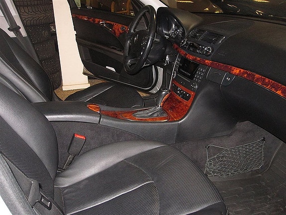 Mercedes-Benz E280 - miniatyr 2