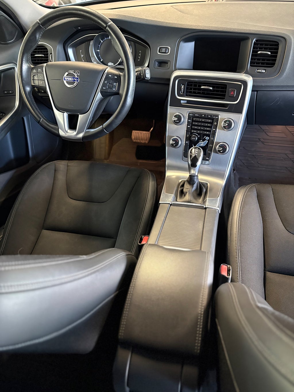 Volvo V60 2015 - miniatyr 9