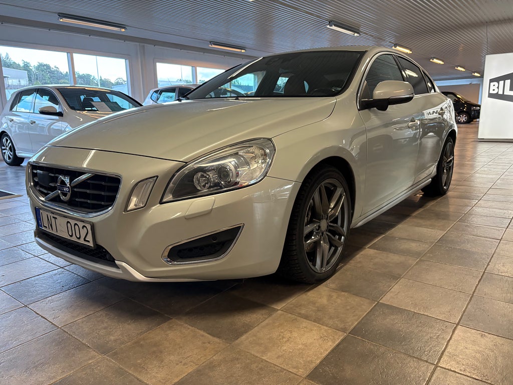 Volvo S60 2011 - miniatyr 2