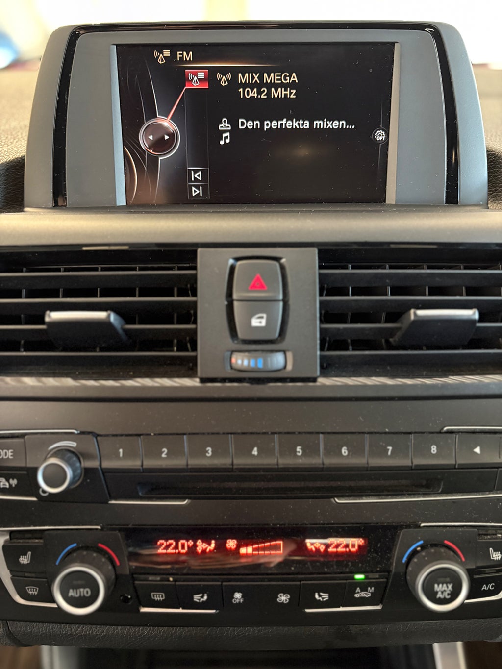 BMW 118d 2015 - miniatyr 12