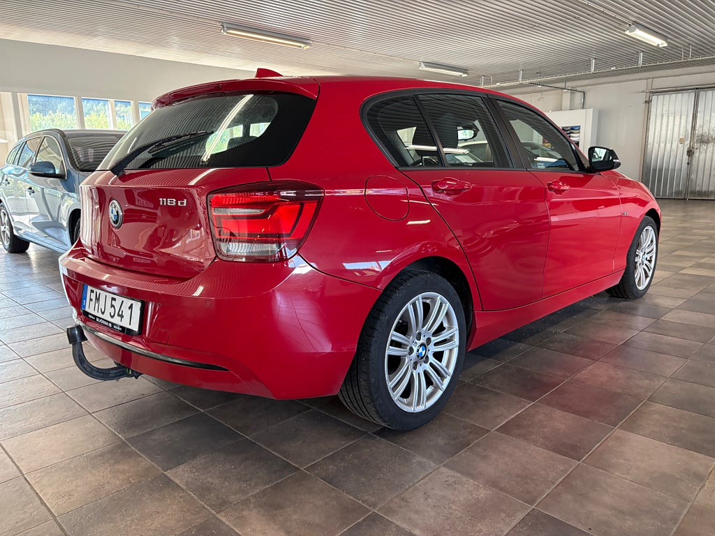 BMW 118d 2015 - miniatyr 4