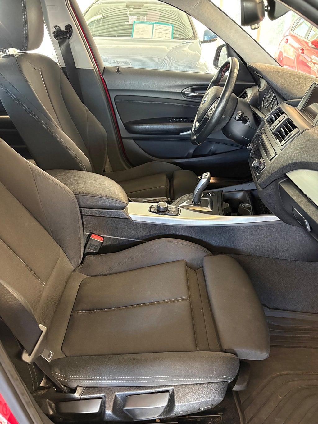 BMW 118d 2015 - miniatyr 5