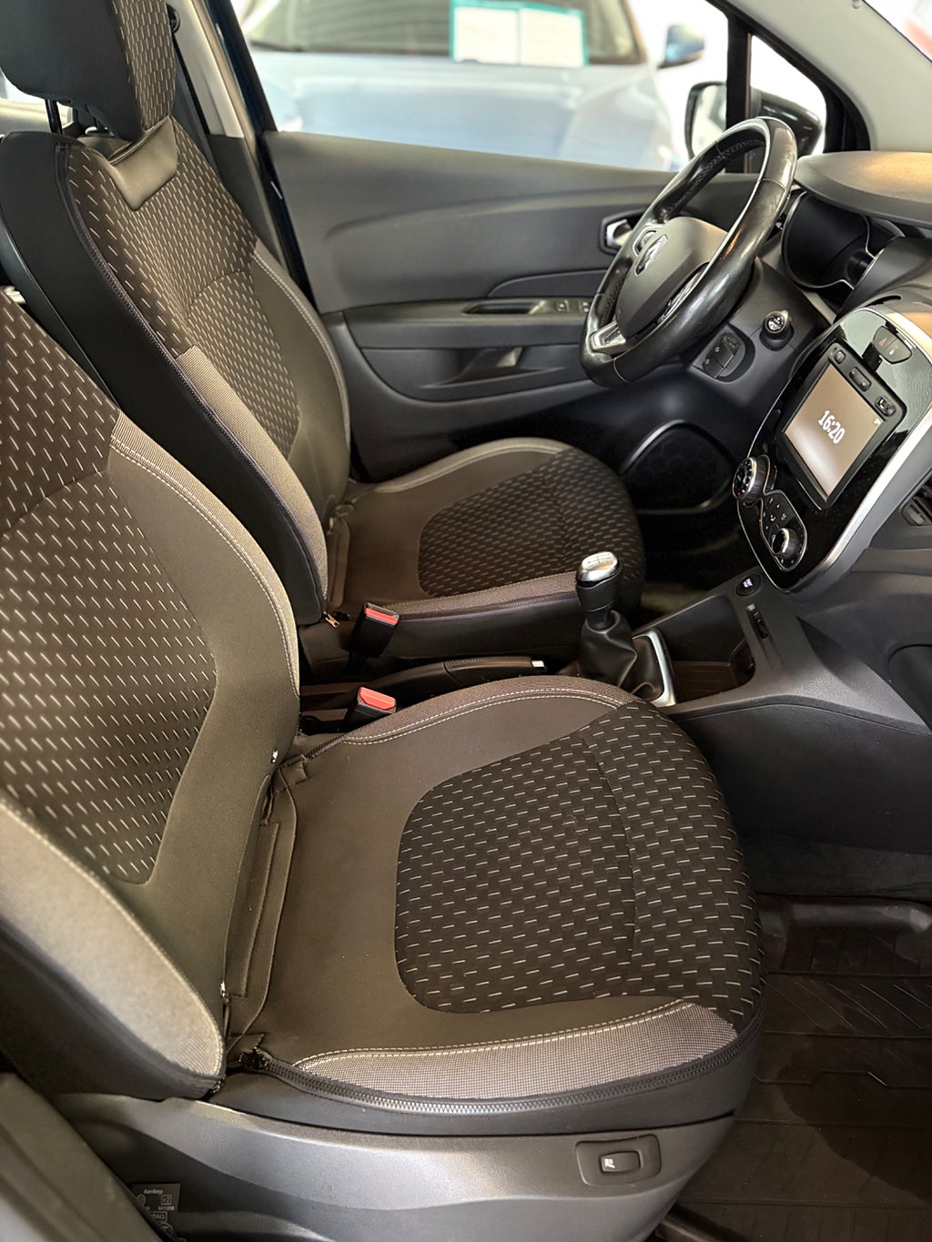Renault Captur 2019 - miniatyr 5