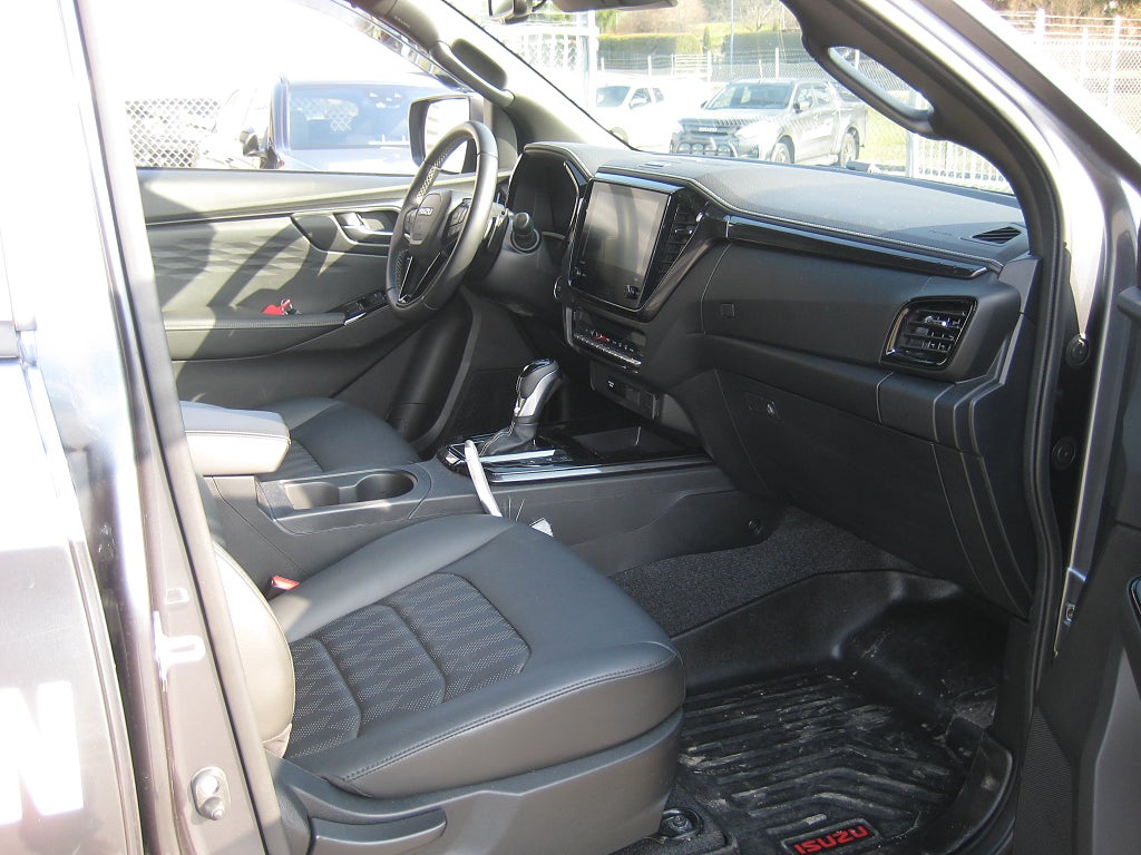 Isuzu D-Max XRX 2025 - miniatyr 9