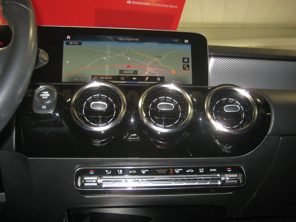 Mercedes-Benz A 2019 - miniatyr 17
