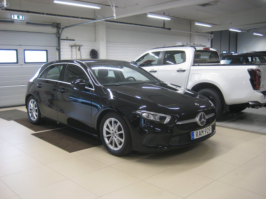 Mercedes-Benz A 2019 - miniatyr 3