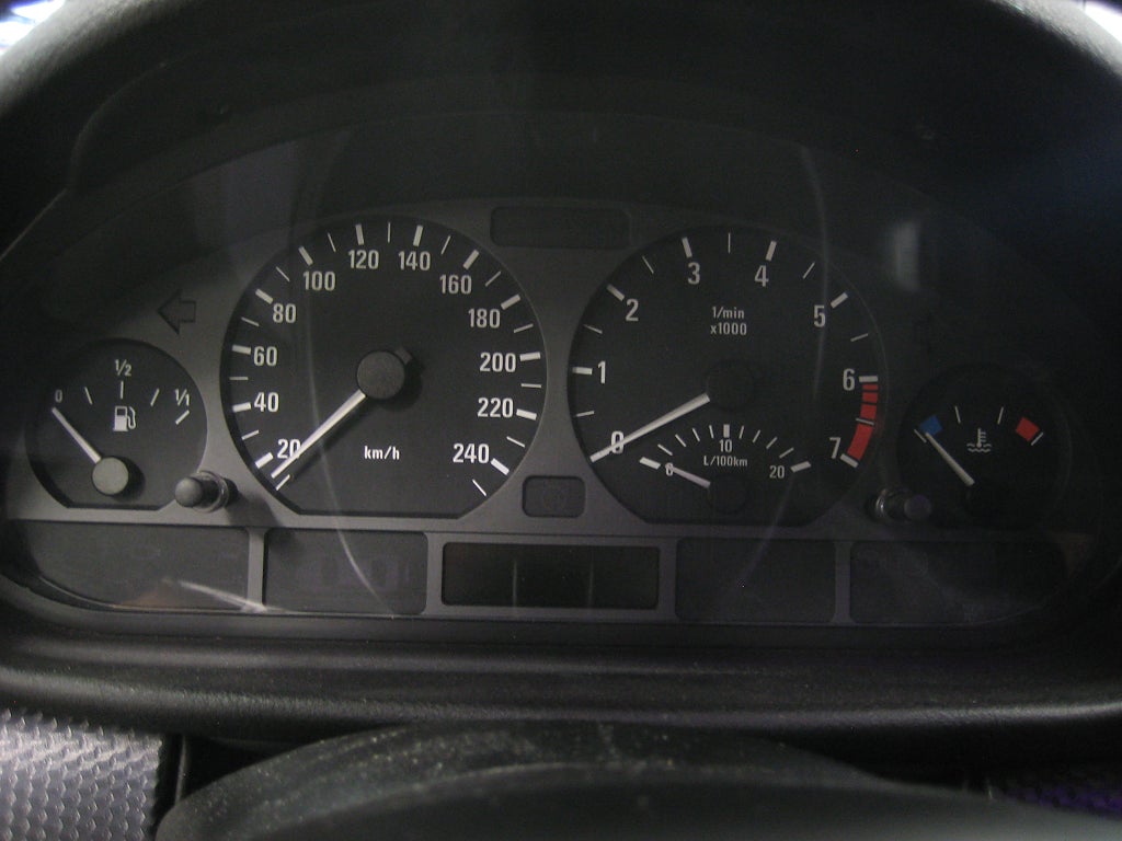 BMW 320I 2003 - miniatyr 16