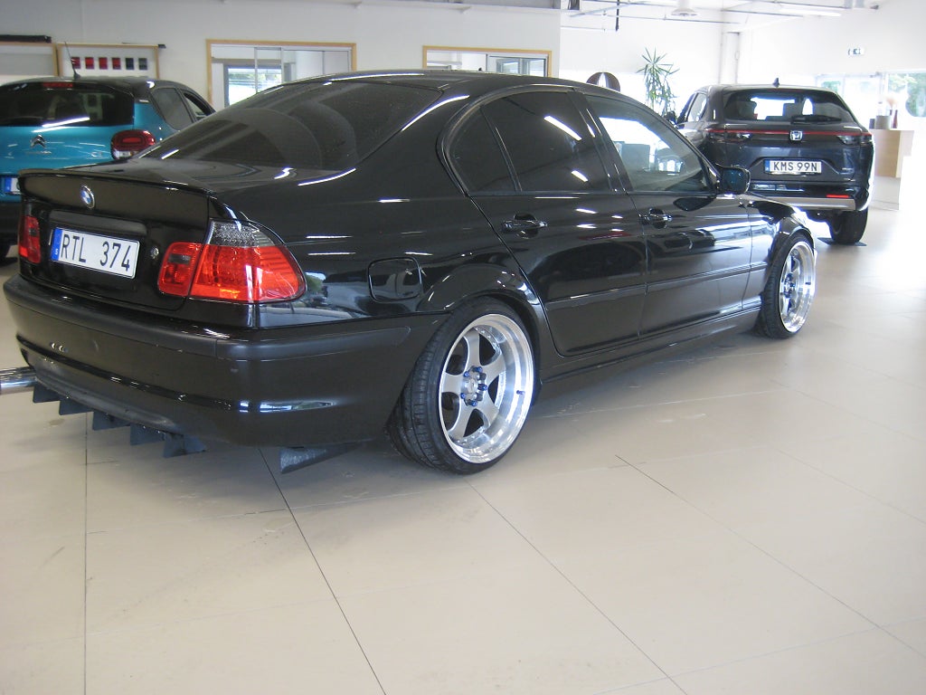 BMW 320I 2003 - miniatyr 4