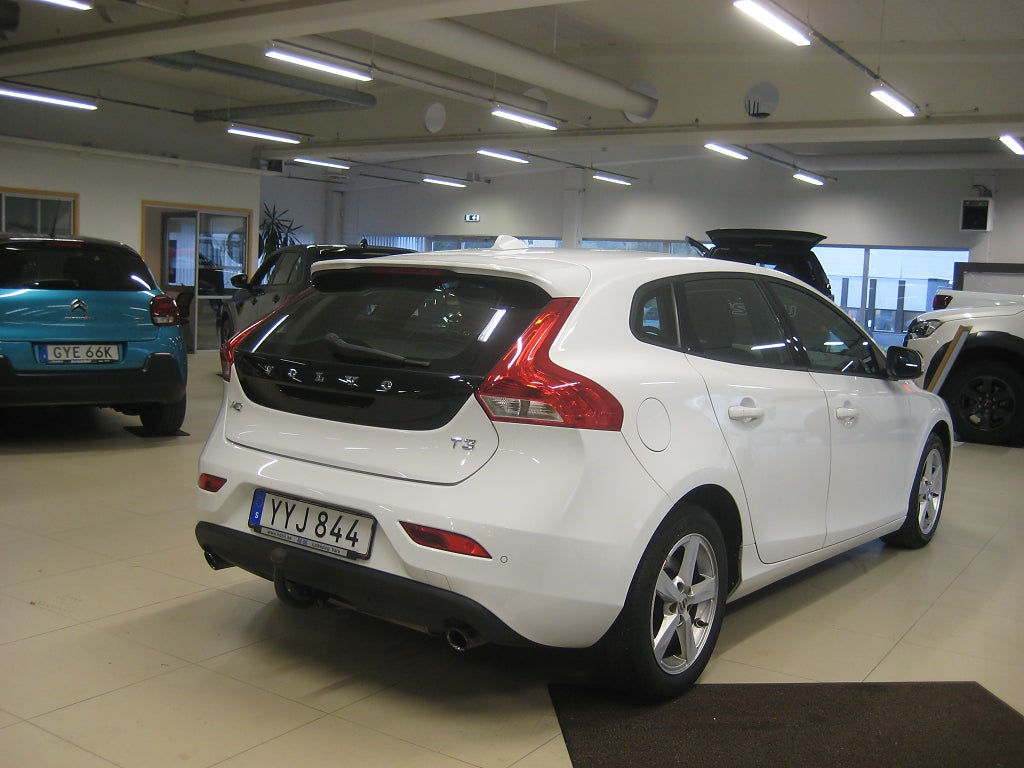 Volvo V40 2018 - miniatyr 3
