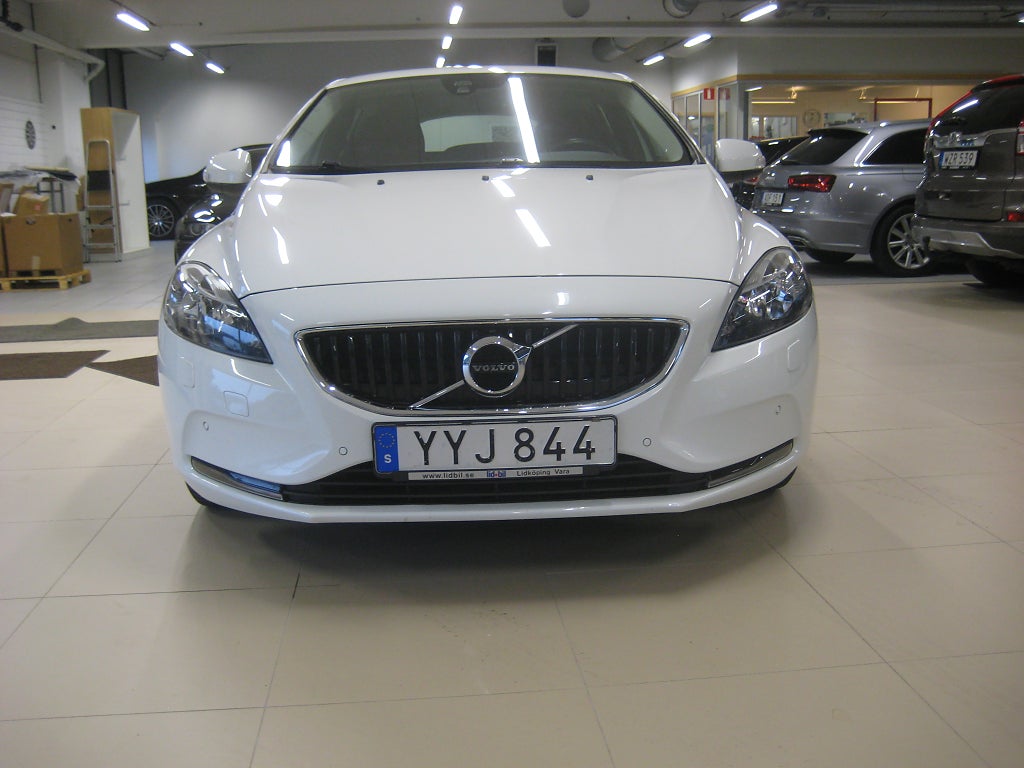 Volvo V40 2018 - miniatyr 5
