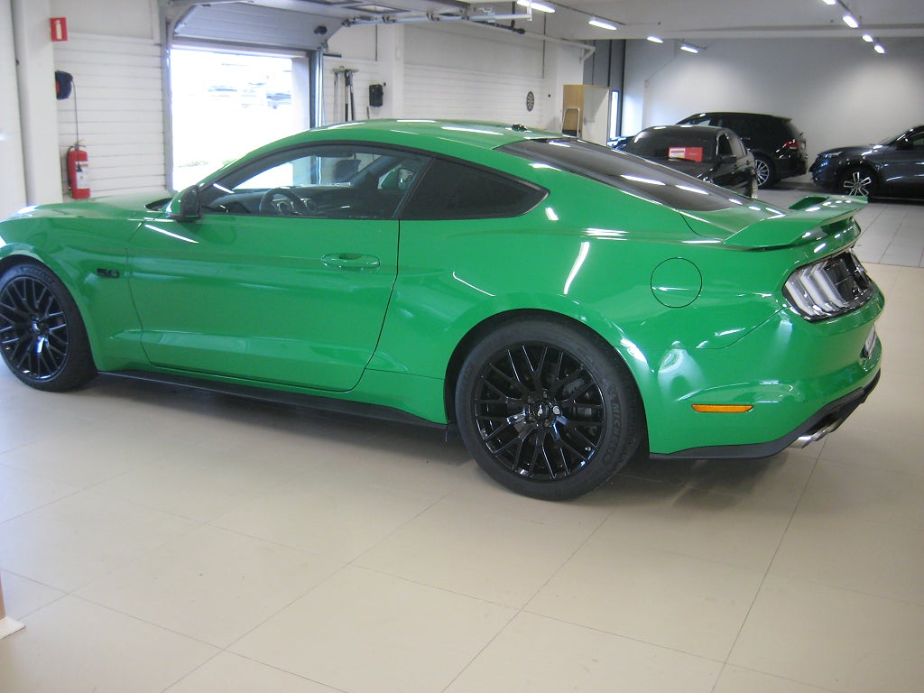 Ford Mustang 2019 - miniatyr 3