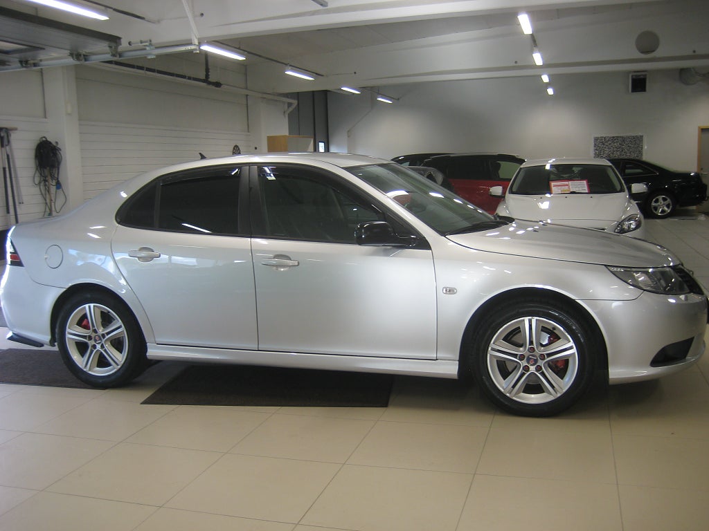 Saab 9-3 2011 - miniatyr 3