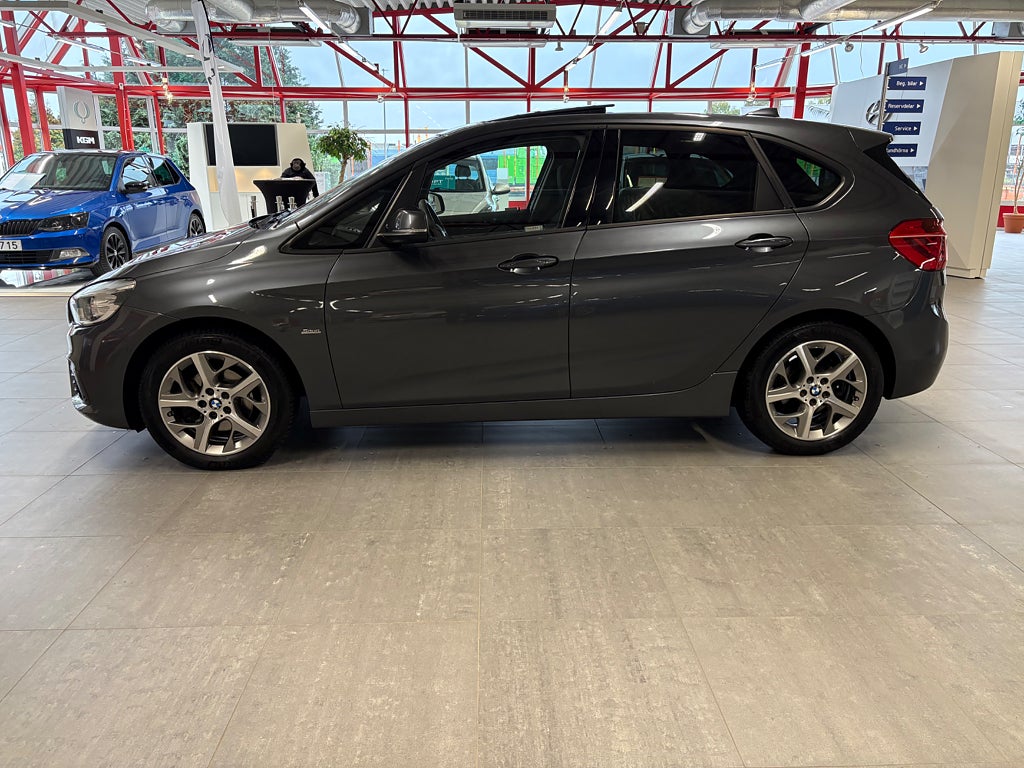 BMW 218d 2018 - miniatyr 2