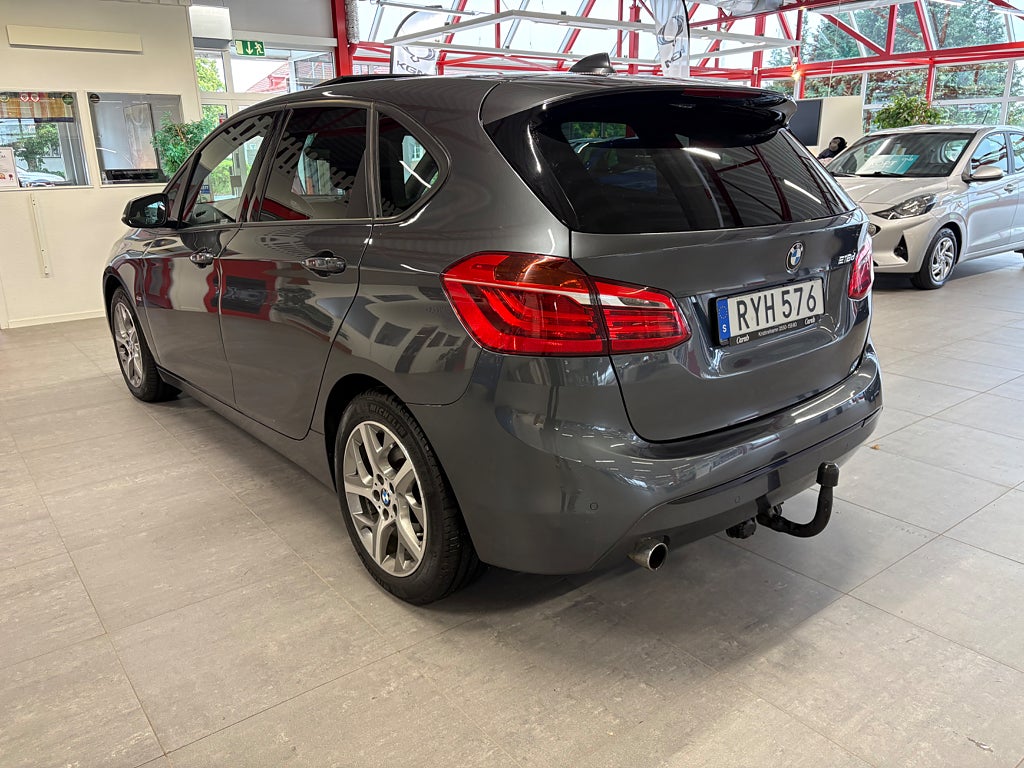 BMW 218d 2018 - miniatyr 3