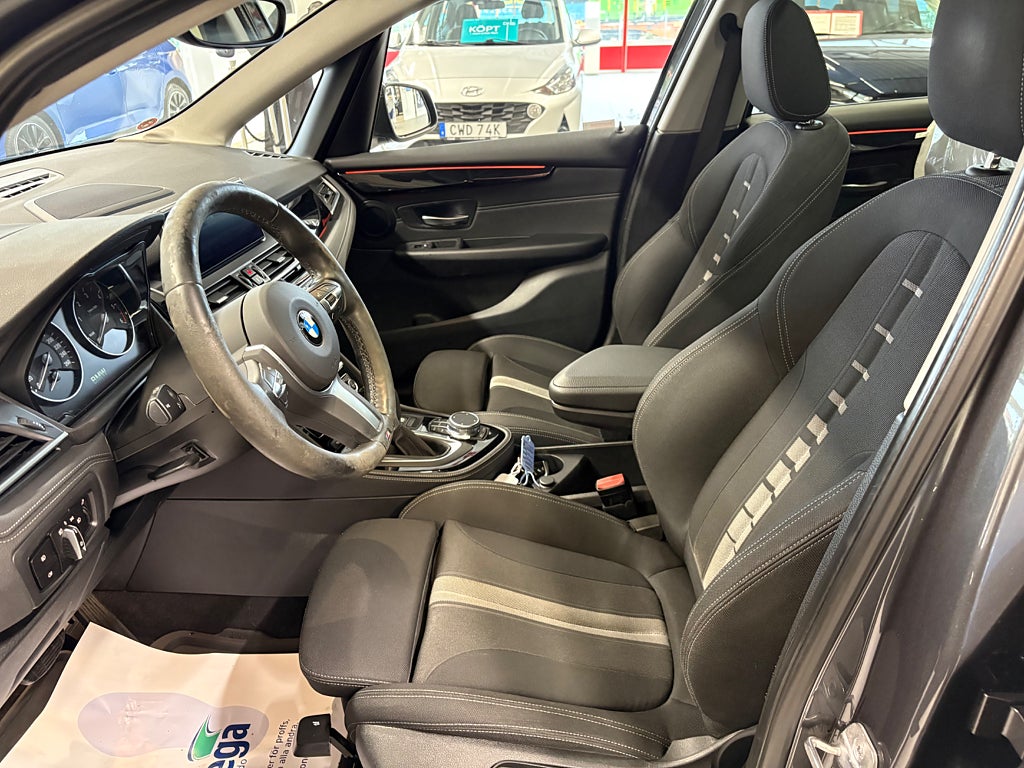 BMW 218d 2018 - miniatyr 10