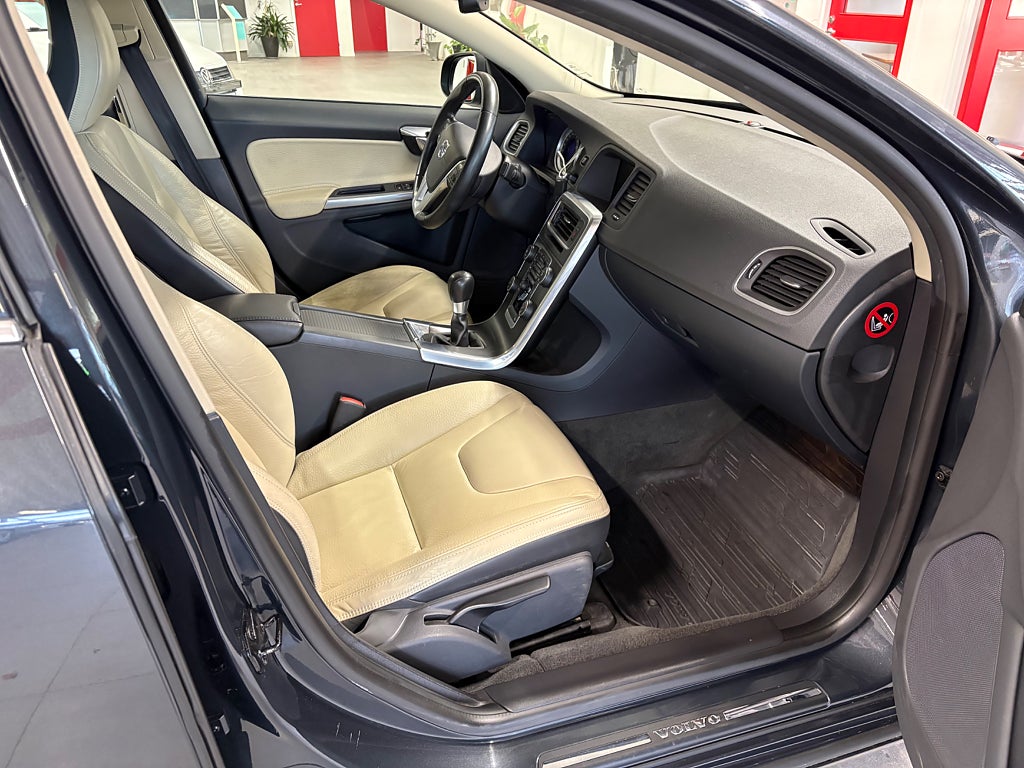 Volvo S60 2011 - miniatyr 11