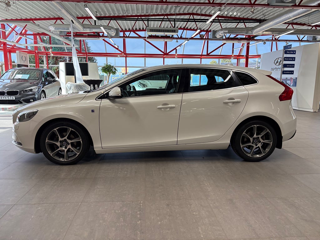 Volvo V40 2015 - miniatyr 2