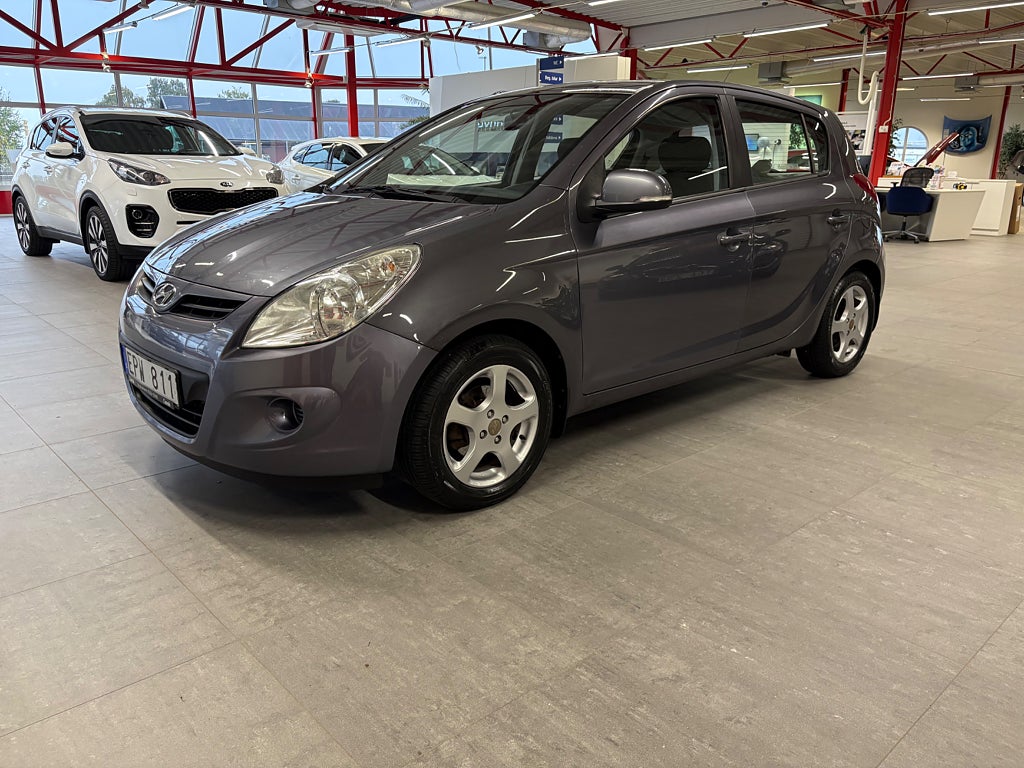 Hyundai i20 2011 - bild 1 av 10