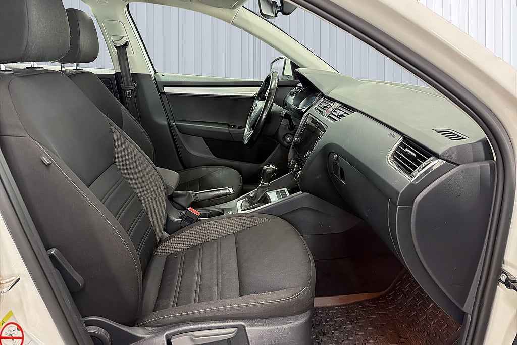 Skoda Octavia 2019 - miniatyr 16