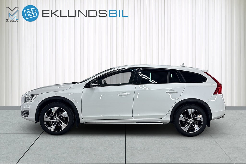 Volvo V60 Cross Country 2017 - miniatyr 3