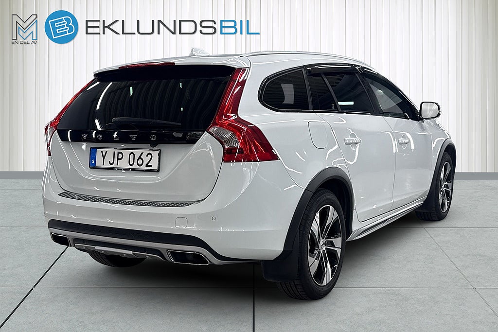 Volvo V60 Cross Country 2017 - miniatyr 6