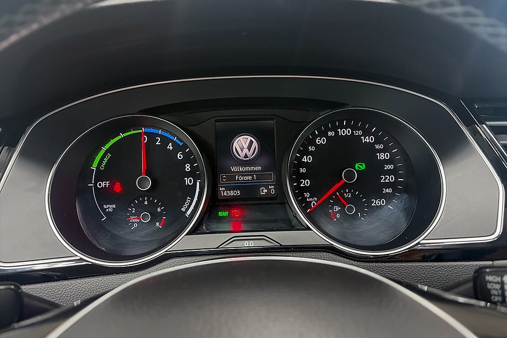 Volkswagen Passat 2018 - miniatyr 15