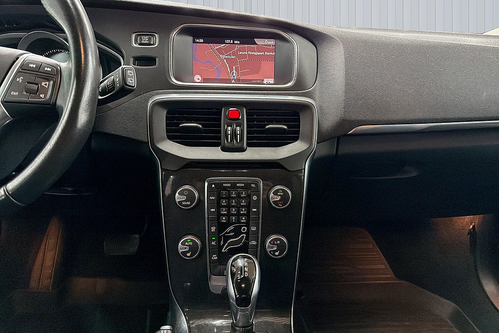 Volvo V40 2018 - miniatyr 11